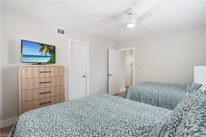 26236 Hickory Blvd 18, Bonita Springs, Florida 34134
