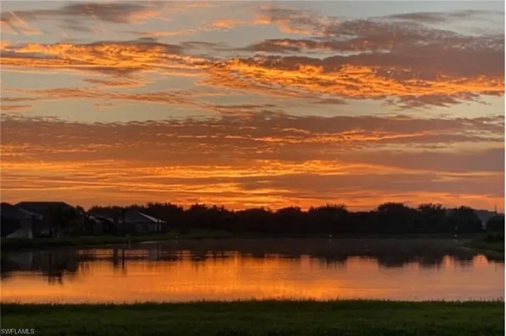 Sunrise views from your front yard