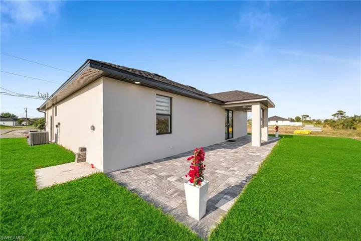 1206 SW 4th  LN, Cape Coral, FL 33991