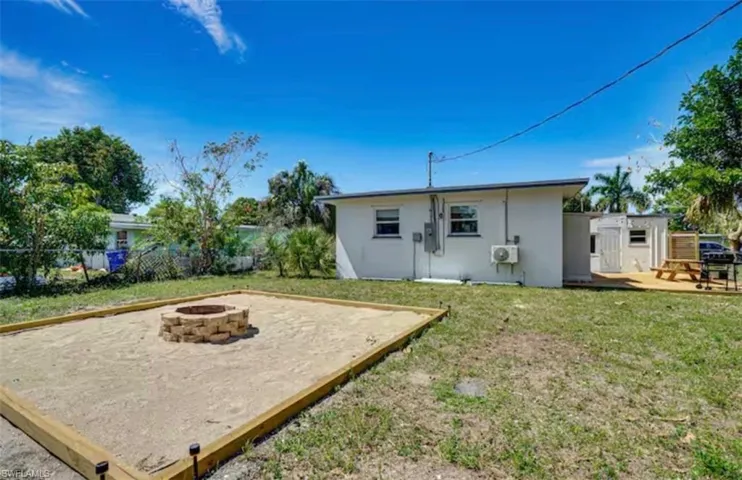 3067 Royal Palm Ave, Fort Myers, Florida 33901