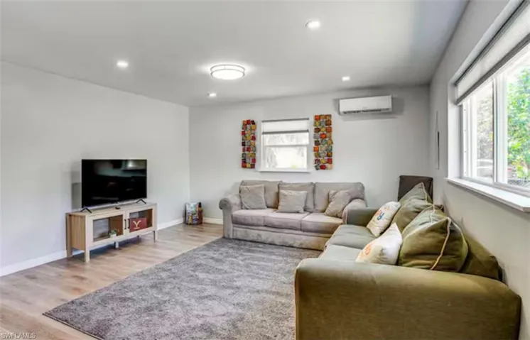 3067 Royal Palm Ave, Fort Myers, Florida 33901
