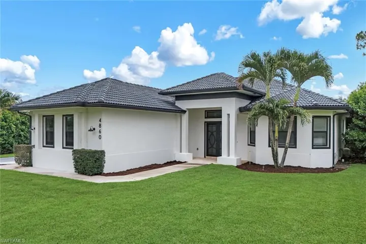 4860 12th St Ne, Naples, Florida 34120
