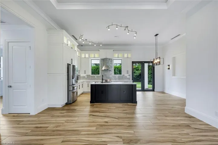4860 12th St Ne, Naples, Florida 34120