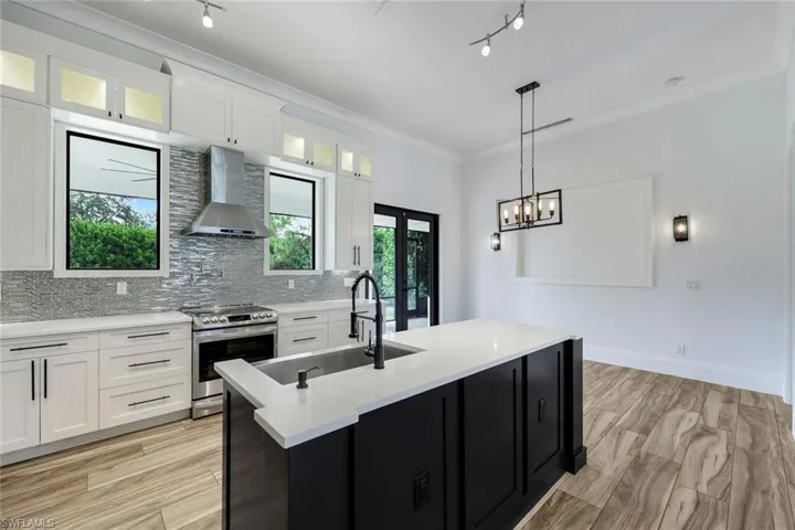 4860 12th St Ne, Naples, Florida 34120