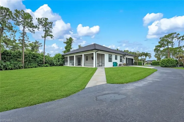 4860 12th St Ne, Naples, Florida 34120