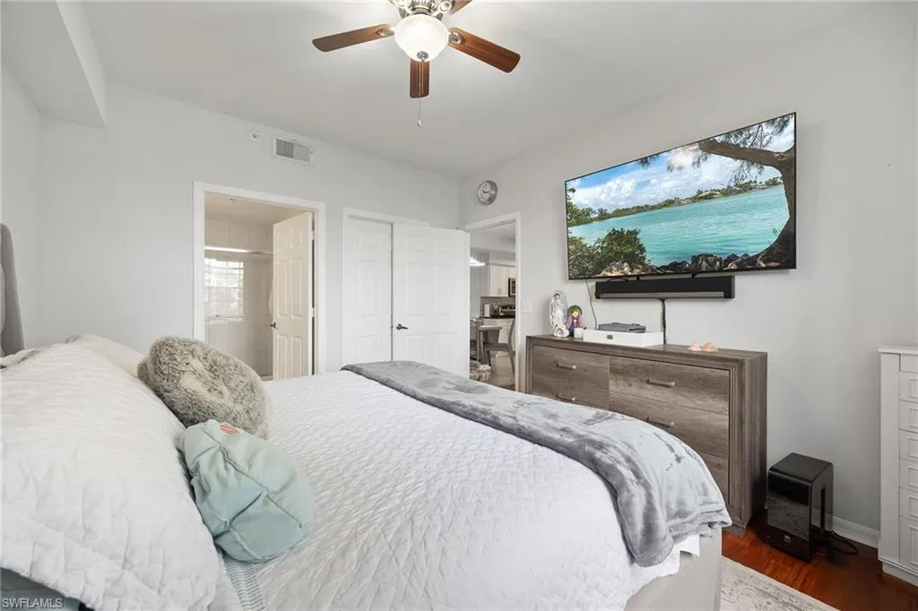 4710 Saint Croix LN, Naples, FL 34109,225063086