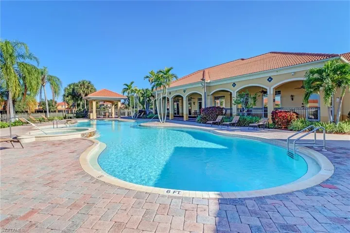 15338  Summit Place  CIR, Naples, FL 34119