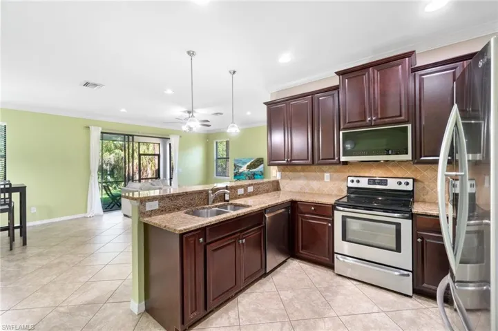 15338  Summit Place  CIR, Naples, FL 34119