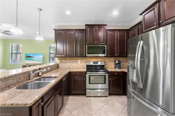 15338  Summit Place  CIR, Naples, FL 34119
