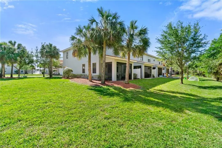 15338  Summit Place  CIR, Naples, FL 34119