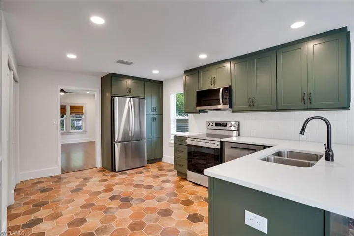 4058 39th Ave N, St. Petersburg, Florida 33714