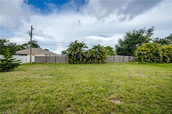 3810 Sw 7th Ave, Cape Coral, Florida 33914