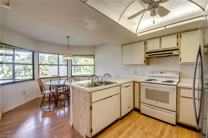 3810 Sw 7th Ave, Cape Coral, Florida 33914