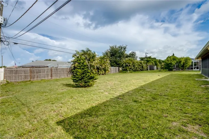 3810 Sw 7th Ave, Cape Coral, Florida 33914