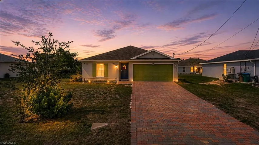 1607 NE 35th  LN, Cape Coral, FL 33909