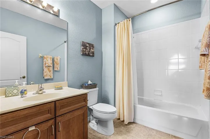 2847 Nw 46th Pl, Cape Coral, Florida 33993