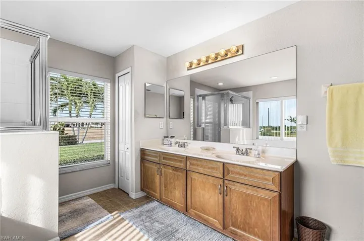 2847 Nw 46th Pl, Cape Coral, Florida 33993