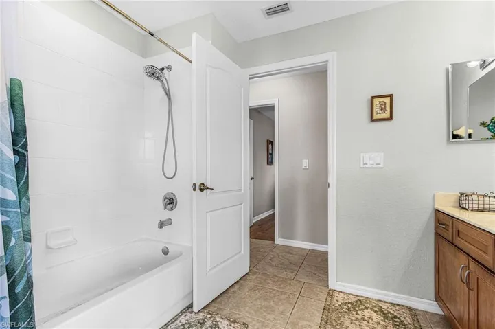2847 Nw 46th Pl, Cape Coral, Florida 33993