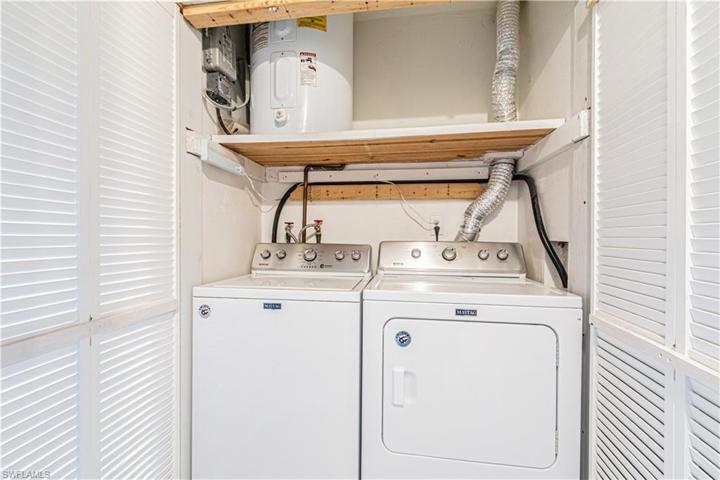 Maytag Full Size Washer and Dryer in residence