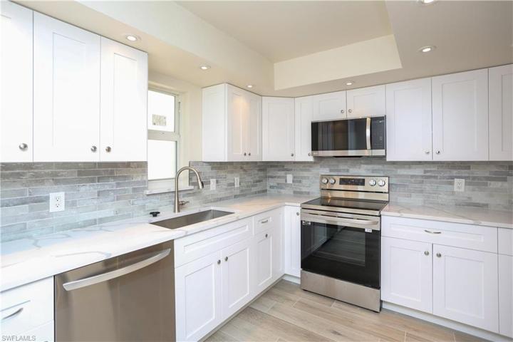 206 Bob O Link WAY # 206A, NAPLES FL 34105
