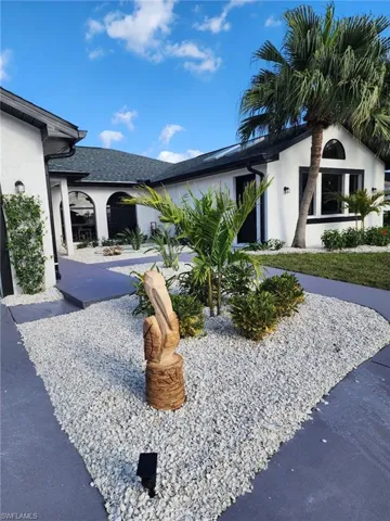 View of front of property with stucco siding