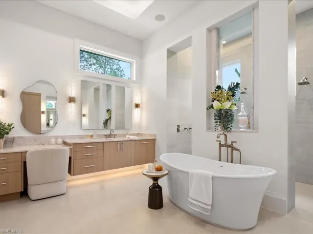 500 Ridge Dr, Naples, Florida 34108