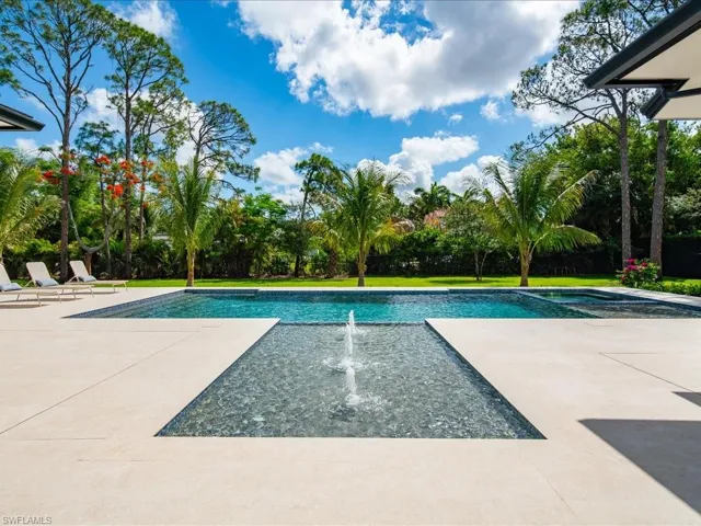 500 Ridge Dr, Naples, Florida 34108