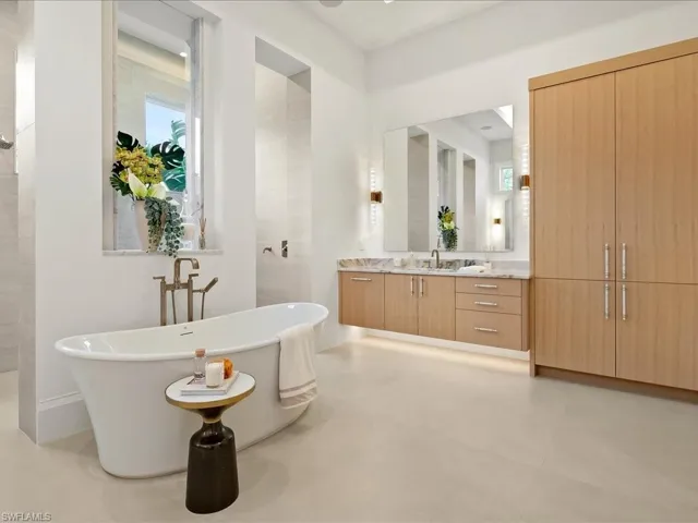 500 Ridge Dr, Naples, Florida 34108