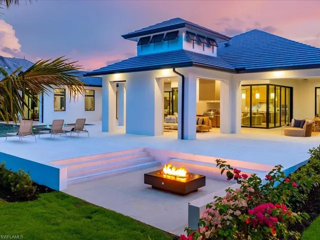 500 Ridge Dr, Naples, Florida 34108