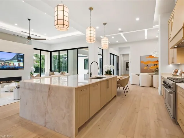 500 Ridge Dr, Naples, Florida 34108