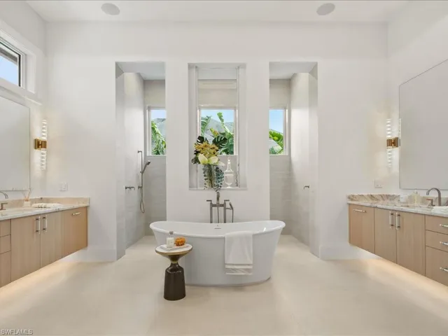 500 Ridge Dr, Naples, Florida 34108