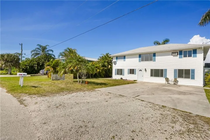 View of front of home with a front lawn