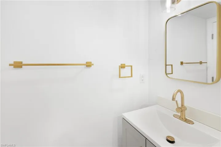 Apartment 2 - Bathroom