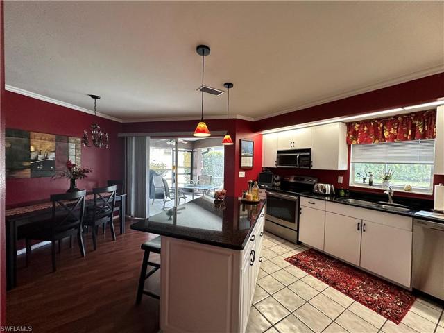 Island with Sliding, soft close shelving