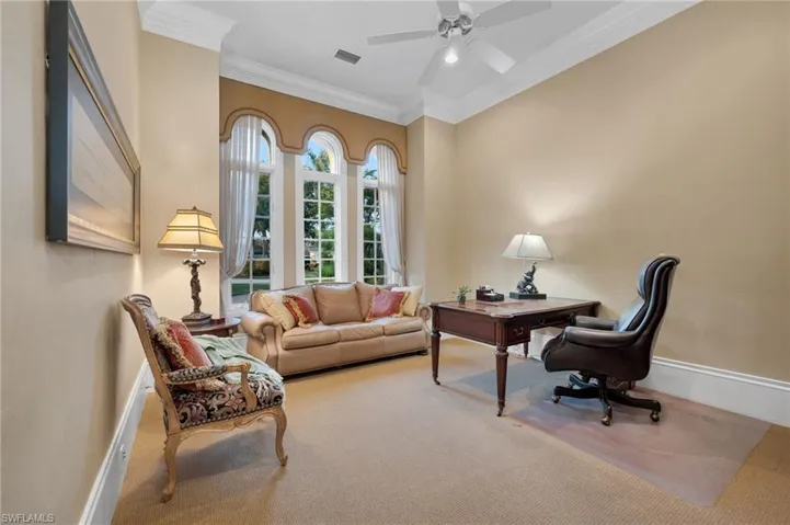 Large office that can easily be made into a 4th bedroom and bath.