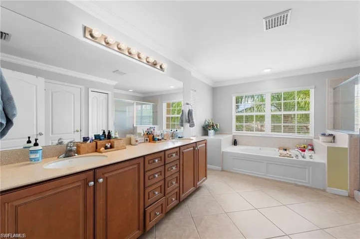 8364  Laurel Lakes  BLVD, Naples, FL 34119