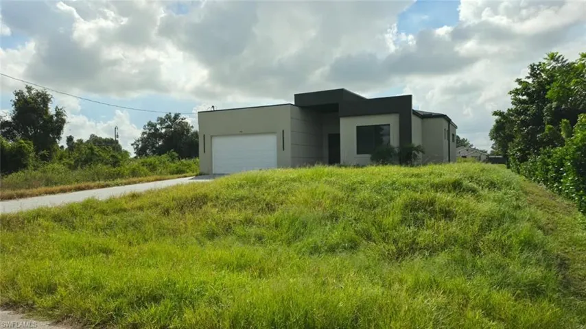 448 Rajah St, Lehigh Acres, Florida 33974