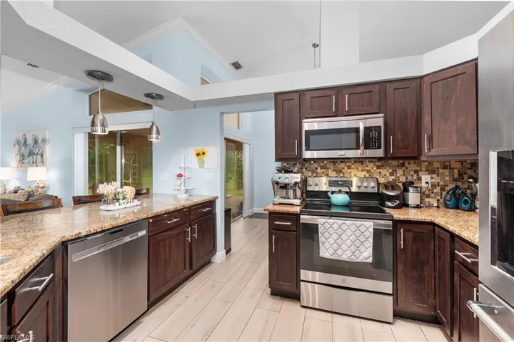 1333 20th Ave Ne, Naples, Florida 34120