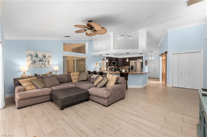 1333 20th Ave Ne, Naples, Florida 34120