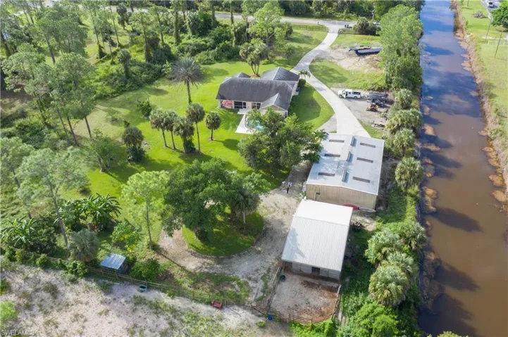 1333 20th Ave Ne, Naples, Florida 34120