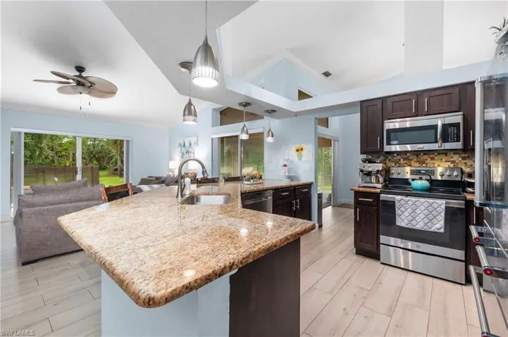 1333 20th Ave Ne, Naples, Florida 34120