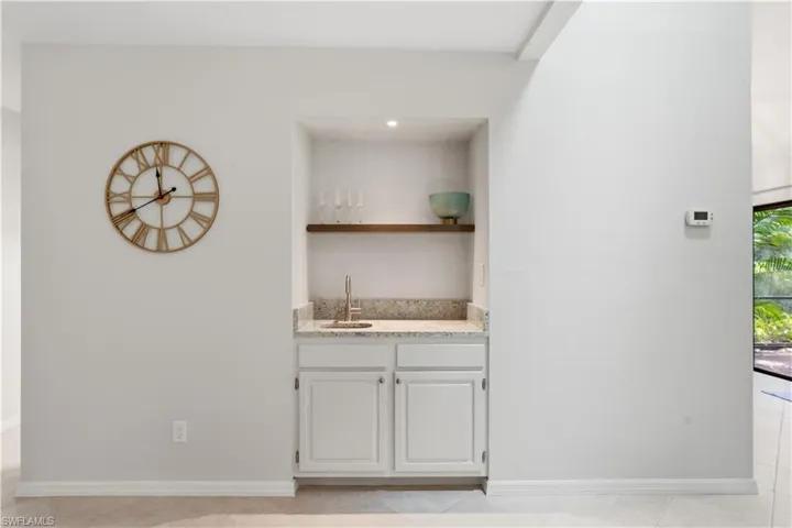 1281 Solana Rd, Naples, Florida 34103