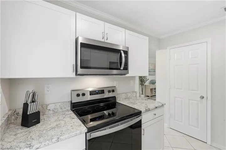 1281 Solana Rd, Naples, Florida 34103