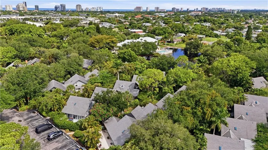 1281 Solana Rd, Naples, Florida 34103