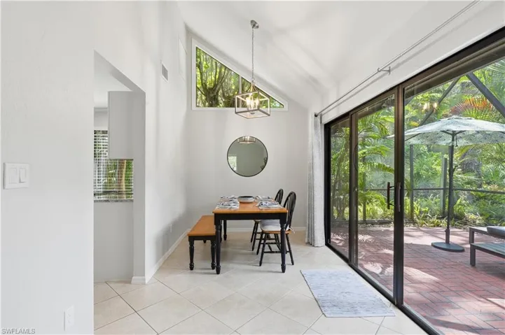 1281 Solana Rd, Naples, Florida 34103