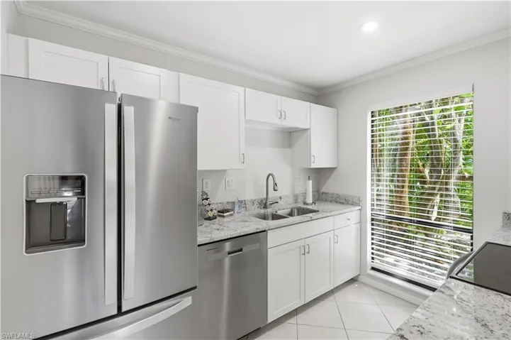 1281 Solana Rd, Naples, Florida 34103