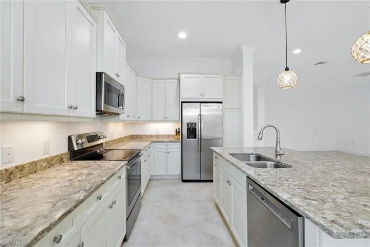 6549  Dominica  DR, Naples, FL 34113
