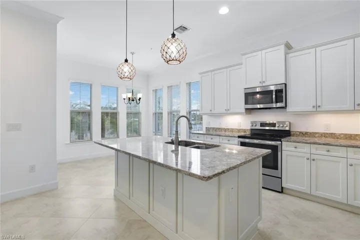 6549  Dominica  DR, Naples, FL 34113