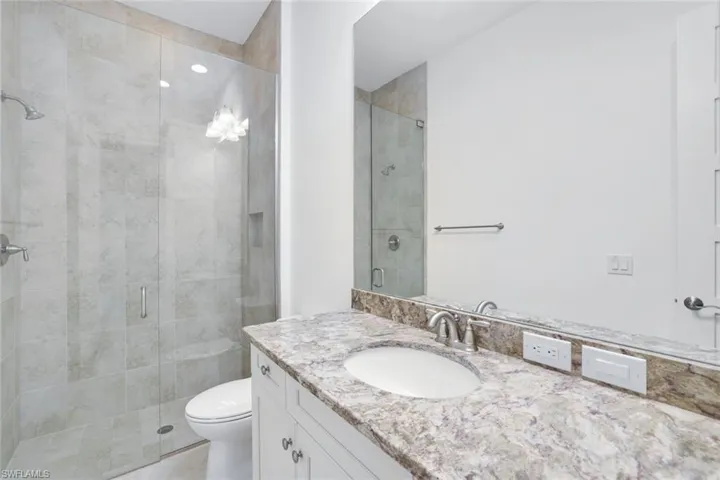 6549  Dominica  DR, Naples, FL 34113