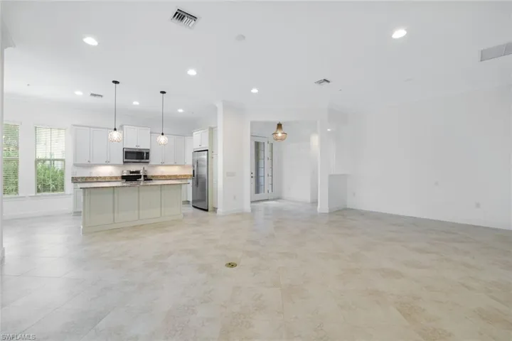 6549  Dominica  DR, Naples, FL 34113